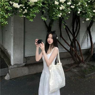 假证人封面